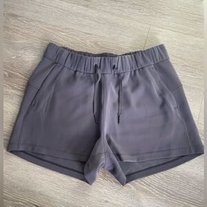 lululemon athletica Women's *Woven* plum/dusty purple Shorts - size 6